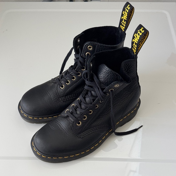 Dr. Martens Pascal Virginia Leather Black Lace Up Boots - Picture 3 of 10